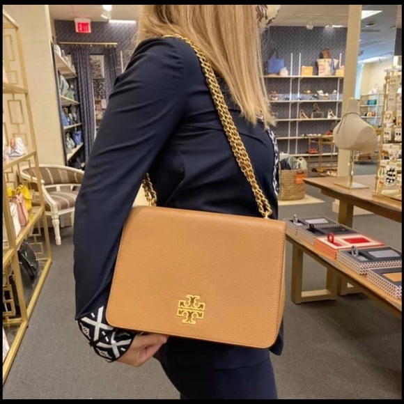 Tory Burch Handbags - New large Tory Burch Britten shoulder bag ❣️